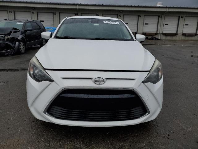 3MYDLBZV6GY134788 - 2016 TOYOTA SCION IA WHITE photo 5