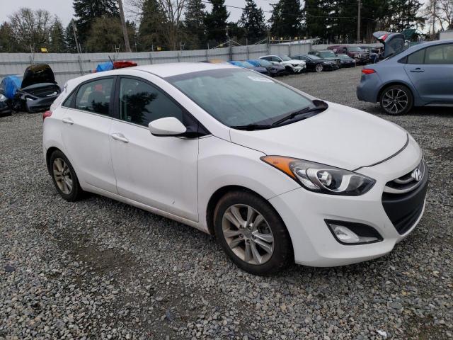 KMHD35LH7EU178698 - 2014 HYUNDAI ELANTRA GT WHITE photo 4