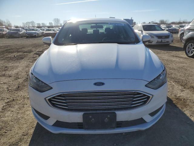 3FA6P0H78HR367480 - 2017 FORD FUSION SE WHITE photo 5