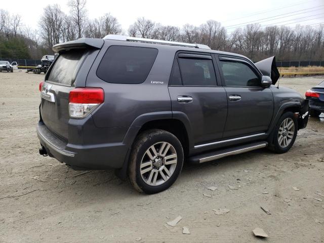 JTEBU5JR5D5142260 - 2013 TOYOTA 4RUNNER SR5 GRAY photo 3