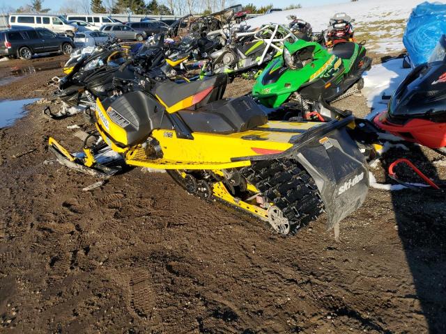 2BPSUDPC8PV000128 - 2023 BOMBARDIER SNOWMOBILE YELLOW photo 3