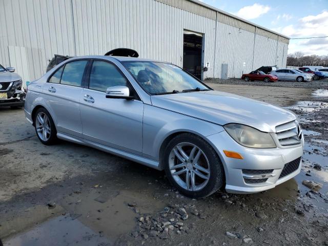 WDDGF8BB0CF864628 - 2012 MERCEDES-BENZ C 300 4MATIC SILVER photo 4