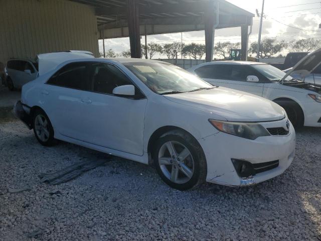 4T1BF1FK8DU675126 - 2013 TOYOTA CAMRY L WHITE photo 4