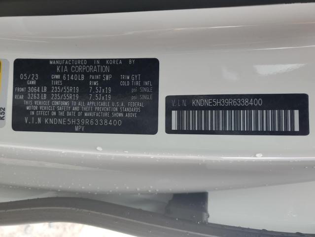 KNDNE5H39R6338400 - 2024 KIA CARNIVAL SX WHITE photo 13