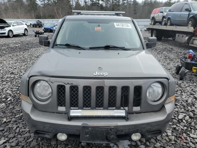 1C4NJRFB2CD584642 - 2012 JEEP PATRIOT LATITUDE GRAY photo 5