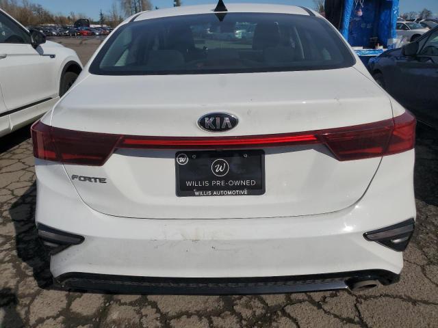 3KPF24AD1ME263057 - 2021 KIA FORTE FE WHITE photo 6