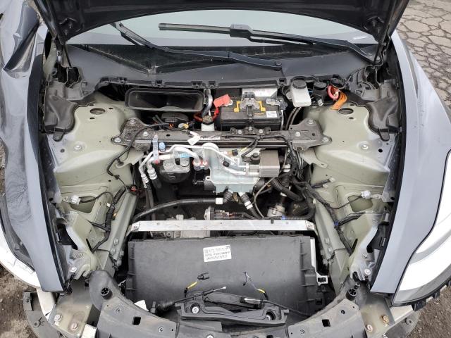 5YJ3E1EA5JF016266 - 2018 TESLA MODEL 3 ნაცრისფერი ფოტო 11