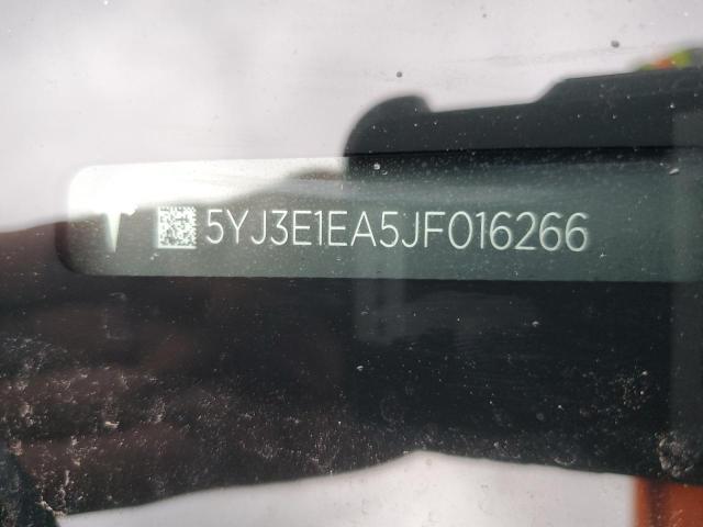 5YJ3E1EA5JF016266 - 2018 TESLA MODEL 3 ნაცრისფერი ფოტო 12