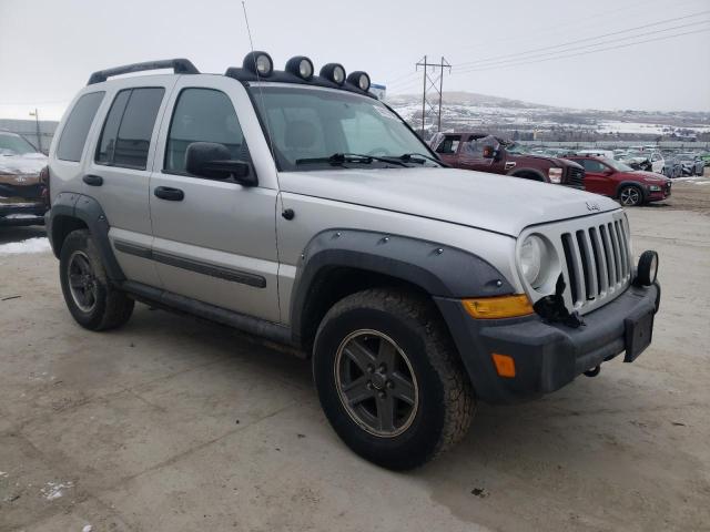 1J4GL38K26W226263 - 2006 JEEP LIBERTY RENEGADE SILVER photo 4