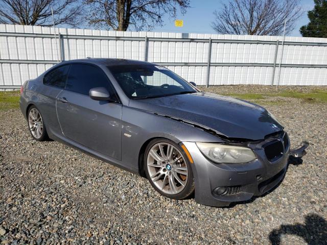 WBAKG7C58BE263795 - 2011 BMW 335 I GRAY photo 4