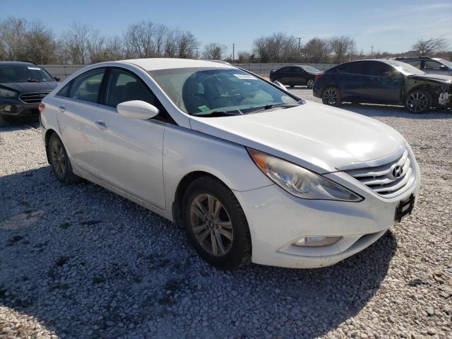 5NPEB4AC7DH562275 - 2013 HYUNDAI SONATA GLS WHITE photo 4