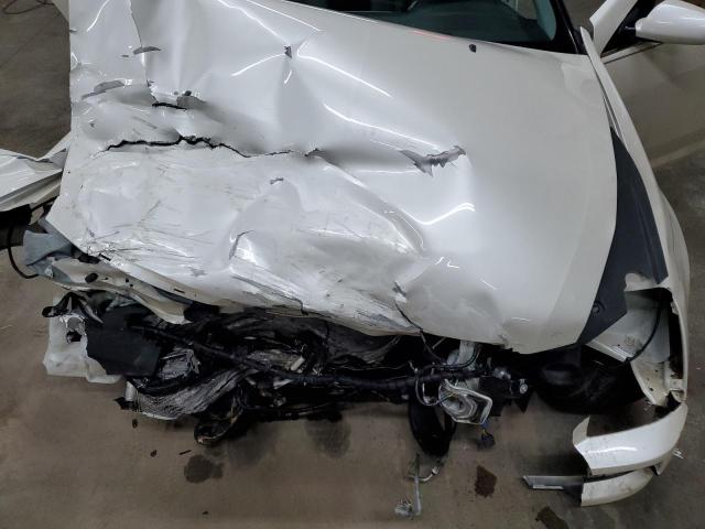 1G6DW677370193425 - 2007 CADILLAC STS WHITE photo 11