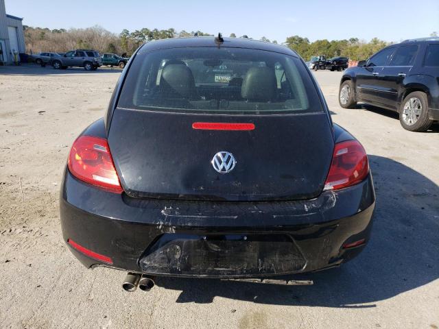 3VWJ17AT2EM660643 - 2014 VOLKSWAGEN BEETLE BLACK photo 6