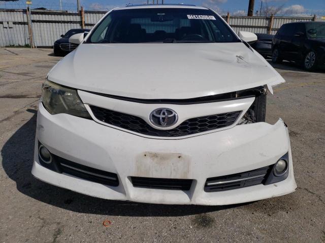 4T1BF1FK1CU120663 - 2012 TOYOTA CAMRY BASE WHITE photo 5