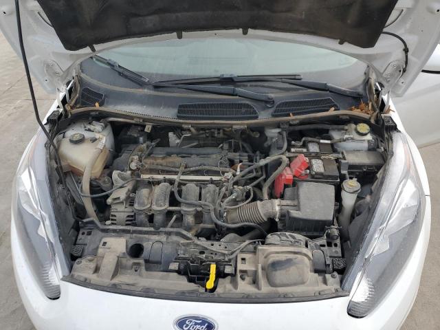 3FADP4BJ9JM104369 - 2018 FORD FIESTA SE WHITE photo 11