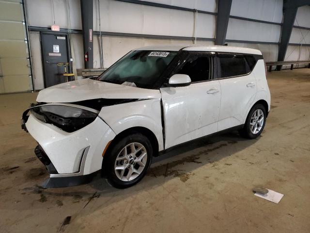 KNDJ23AU7P7853823 - 2023 KIA SOUL LX WHITE photo 1