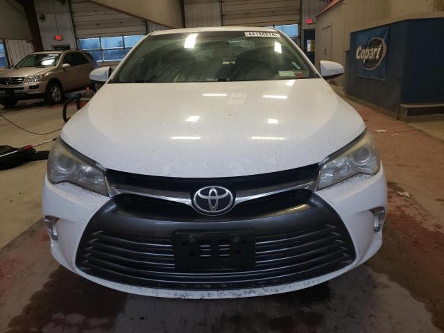 4T1BF1FK6GU232817 - 2016 TOYOTA CAMRY LE WHITE photo 5