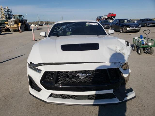 1FA6P8CF1R5410980 - 2024 FORD MUSTANG GT WHITE photo 5