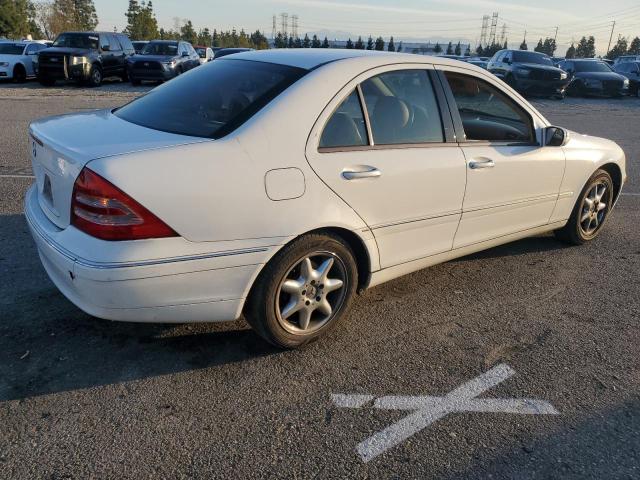 WDBRF61J43A482839 - 2003 MERCEDES-BENZ C 240 WHITE photo 3