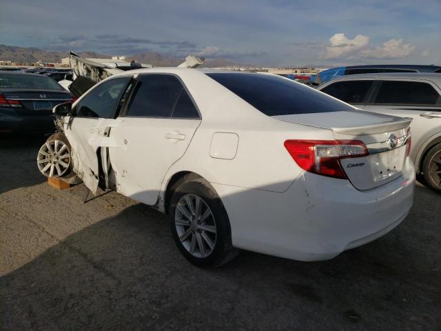 4T4BF1FK5CR262732 - 2012 TOYOTA CAMRY BASE WHITE photo 2