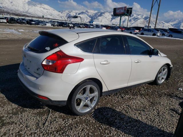 1FAHP3N24CL302233 - 2012 FORD FOCUS TITANIUM WHITE photo 3