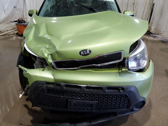 KNDJP3A56F7769338 - 2015 KIA SOUL + GREEN photo 11