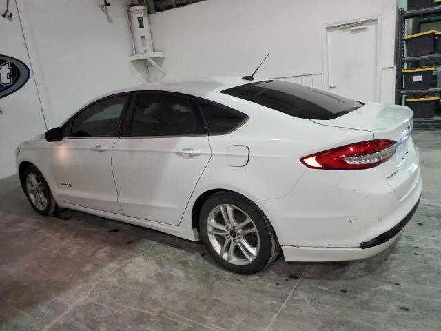 3FA6P0LU3JR261196 - 2018 FORD FUSION SE HYBRID WHITE photo 2