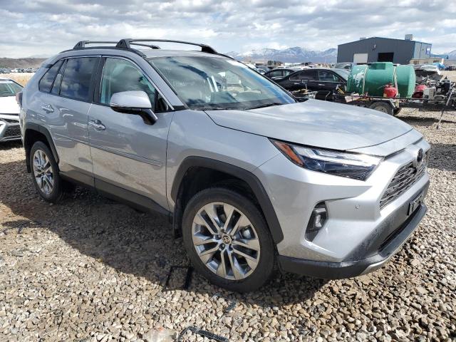 2T3N1RFV7NW257430 - 2022 TOYOTA RAV4 LIMITED SILVER photo 4