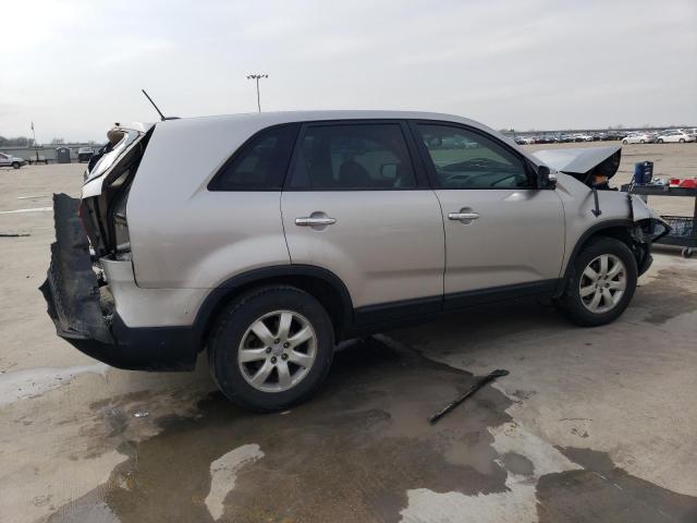 5XYKT4A18CG303878 - 2012 KIA SORENTO BASE SILVER photo 3