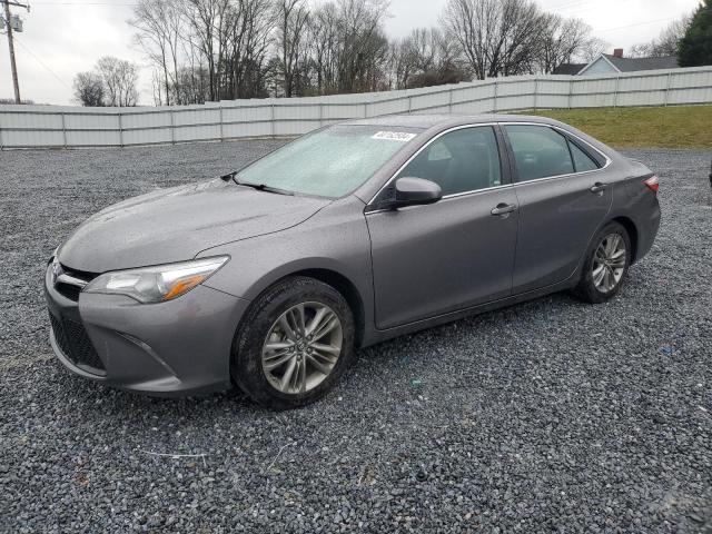 4T1BF1FK0HU794469 - 2017 TOYOTA CAMRY LE GRAY photo 1