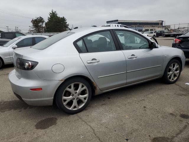 JM1BK32F081157555 - 2008 MAZDA 3 I SILVER photo 3