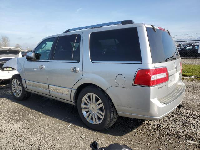 5LMJJ2J57AEJ03730 - 2010 LINCOLN NAVIGATOR SILVER photo 2