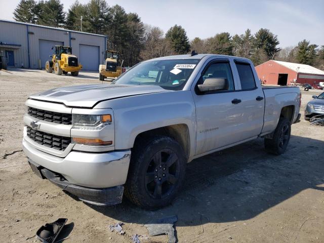 1GCVKPEC7JZ193367 - 2018 CHEVROLET SILVERADO K1500 CUSTOM SILVER photo 1