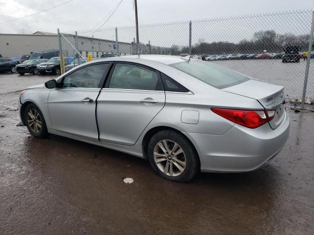 5NPEB4AC2DH751139 - 2013 HYUNDAI SONATA GLS SILVER photo 2