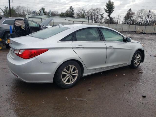 5NPEB4AC2DH751139 - 2013 HYUNDAI SONATA GLS SILVER photo 3