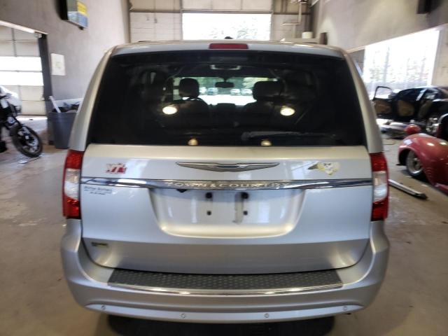 2A4RR8DG5BR703048 - 2011 CHRYSLER TOWN & COU TOURING L SILVER photo 6