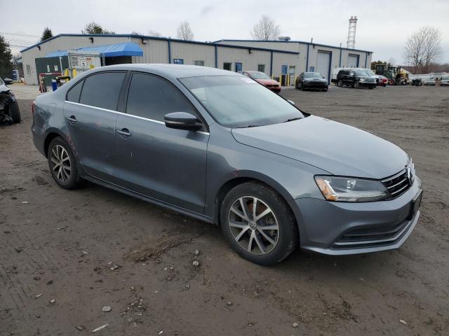 3VWDB7AJ0JM258137 - 2018 VOLKSWAGEN JETTA SE GRAY photo 4