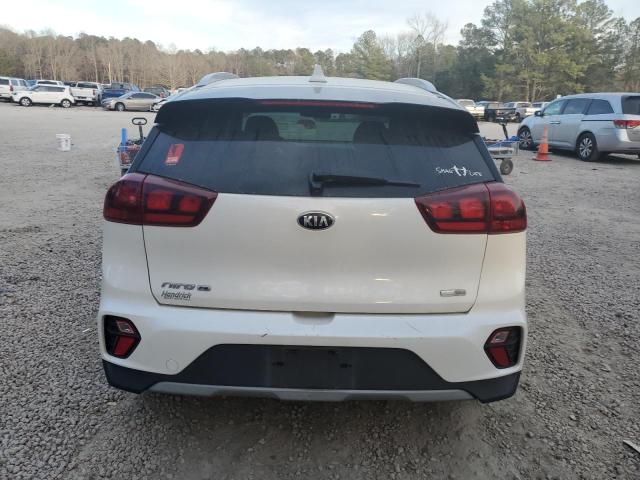 KNDCB3LC6L5367880 - 2020 KIA NIRO LX WHITE photo 6