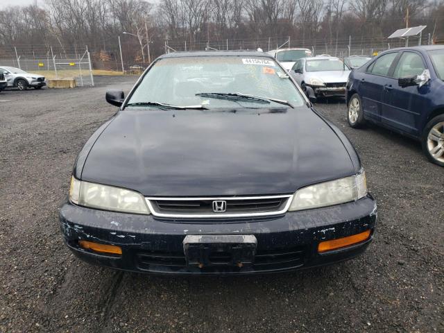 1HGCD5532TA186237 - 1996 HONDA ACCORD LX BLACK photo 5