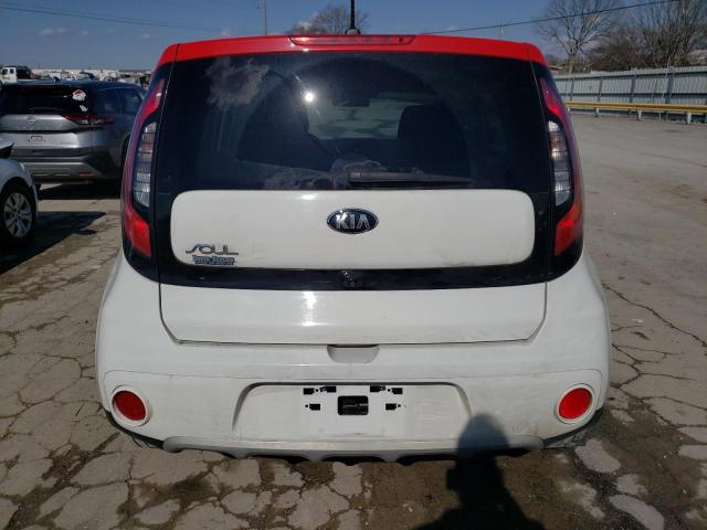 KNDJP3A56K7640204 - 2019 KIA SOUL + WHITE photo 6