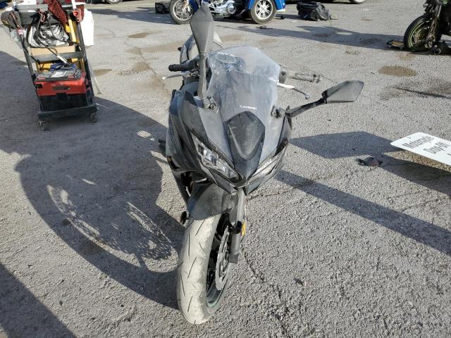 ML5EXER1XSDAE0732 - 2025 KAWASAKI EX650 R BLACK photo 2