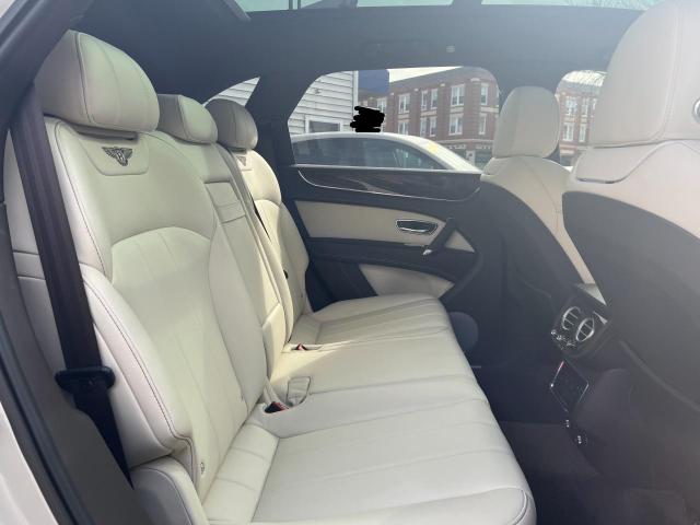 SJAAM2ZV8KC025685 - 2019 BENTLEY BENTAYGA CREAM photo 6