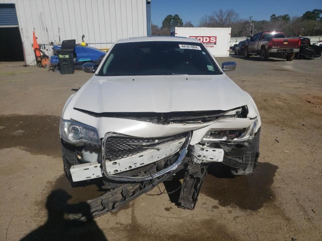 2C3CCAEG2HH564910 - 2017 CHRYSLER 300C WHITE photo 5