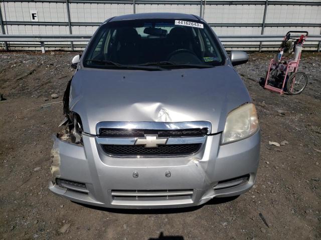 KL1TD5DE9BB238920 - 2011 CHEVROLET AVEO LS SILVER photo 11