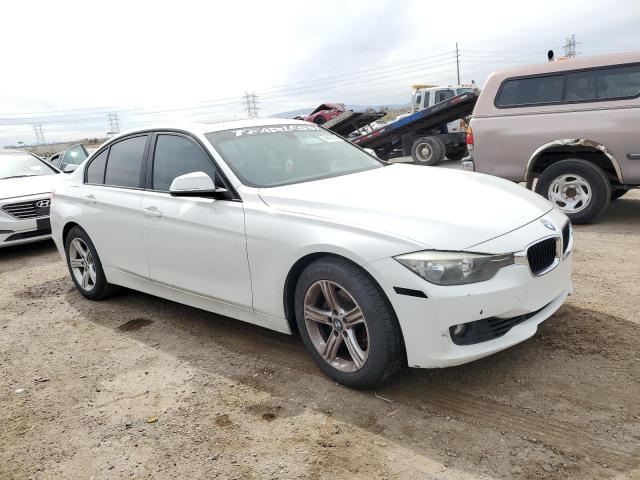 WBA3A5C50DF358956 - 2013 BMW 328 I WHITE photo 4