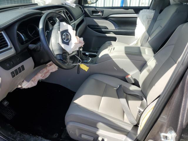 5TDJZRFH3KS627092 - 2019 TOYOTA HIGHLANDER SE GRAY photo 7