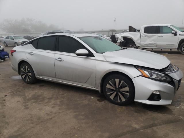 1N4BL4DV2KC131354 - 2019 NISSAN ALTIMA SV SILVER photo 4