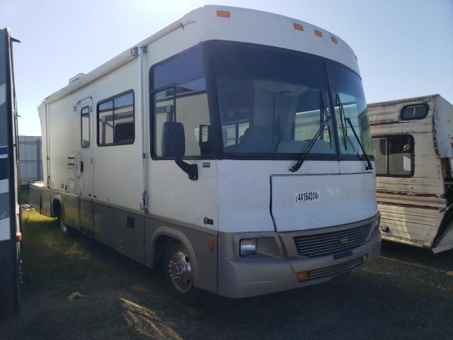 5B4LP57G913334302 - 2002 WINNEBAGO MOTORHOME P3500 WHITE photo 1