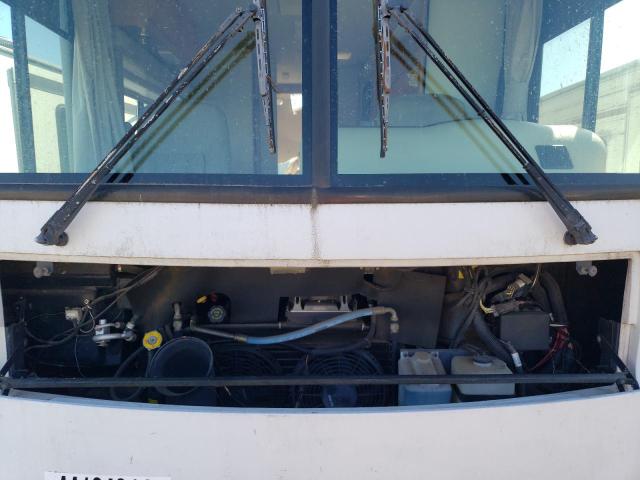 5B4LP57G913334302 - 2002 WINNEBAGO MOTORHOME P3500 WHITE photo 7