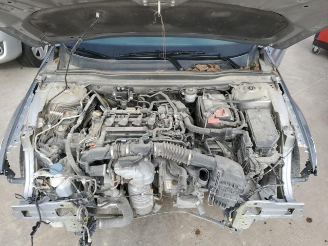 1HGCV1F44JA215621 - 2018 HONDA ACCORD EX SILVER photo 11